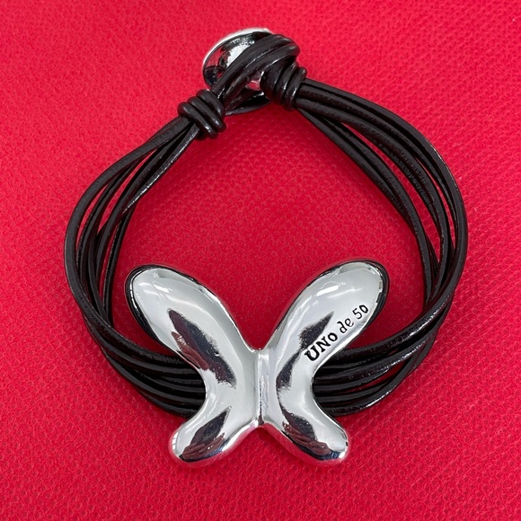 Uno de 50 Bracelet - Butterfly Effect - Silver - Size M - Picture 3 of 13